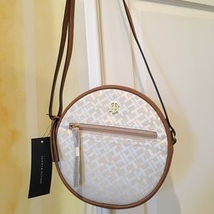 tommy hilfiger round bag
